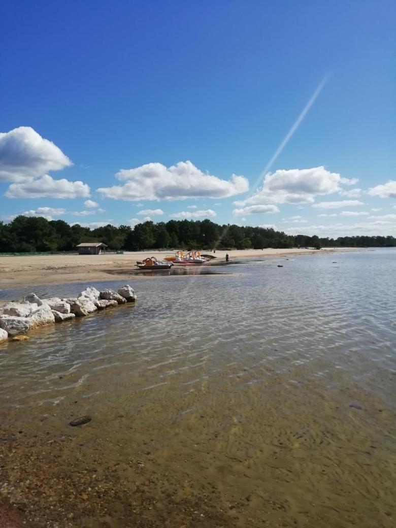 Charmante Maison Neuve Au Lac D'อูร์ตัง ภายนอก รูปภาพ